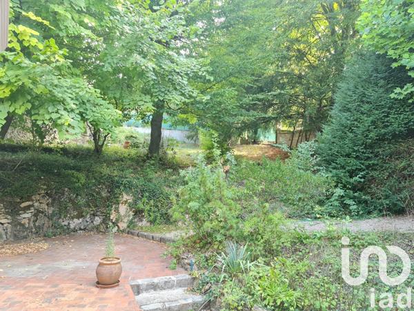 Maison traditionnelle 8 pièces de 159 m² à Yerres (91330)