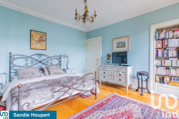 Maison traditionnelle 8 pièces de 159 m² à Yerres (91330)