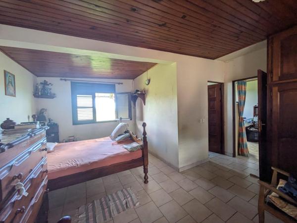 Grande maison sur 2 niveaux