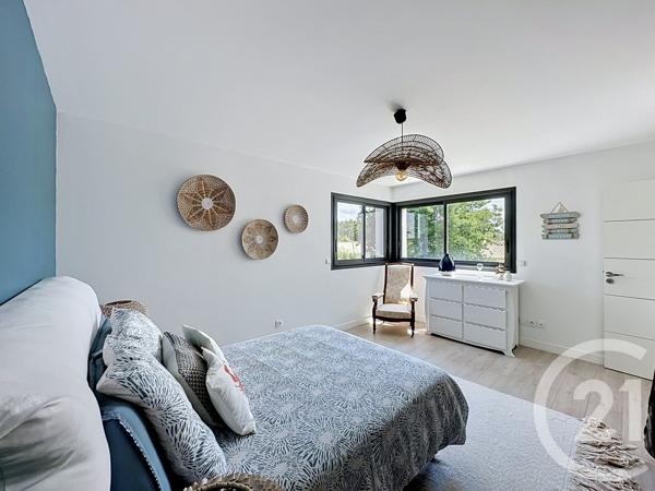 Maison à vendre  6 pièces - 200 m 2   GUJAN MESTRAS  - 33