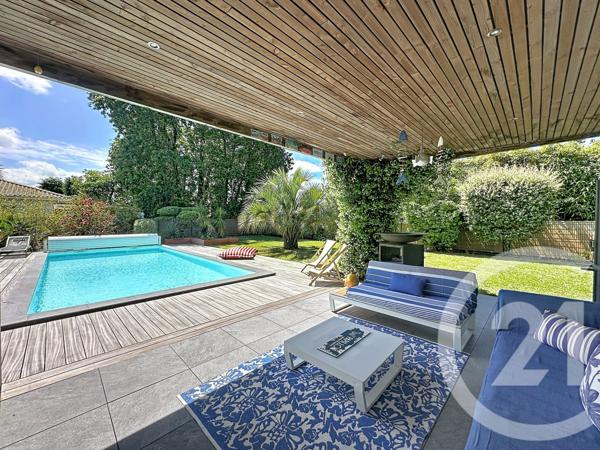 Maison à vendre  6 pièces - 200 m 2   GUJAN MESTRAS  - 33