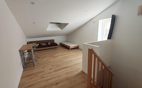 Maison à louer    4 pièces •  Pomérols