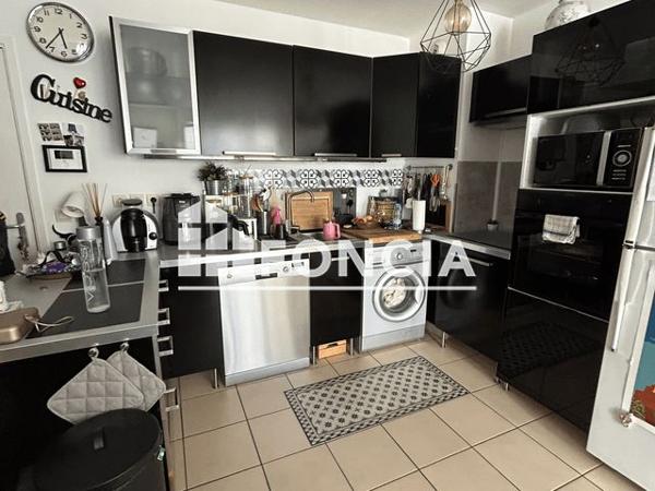 Appartement 3 pièces T3 F3 50 m² à Marseille 13010 à vendre