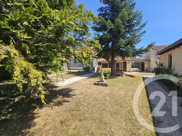 Maison à vendre  5 pièces - 142,50 m 2   MIGNE AUXANCES  - 86