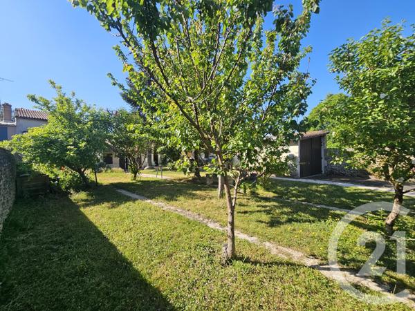 Maison à vendre  5 pièces - 142,50 m 2   MIGNE AUXANCES  - 86