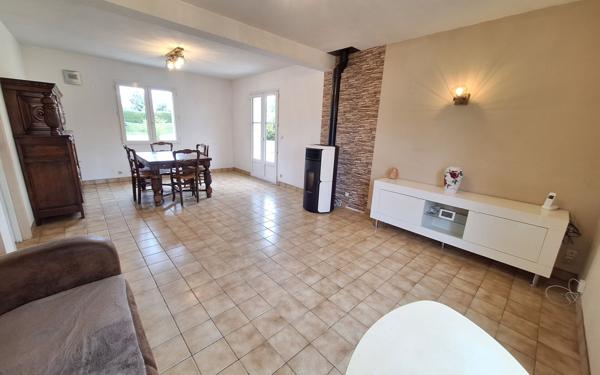 Maison à vendre    5 pièces •  Lanmeur