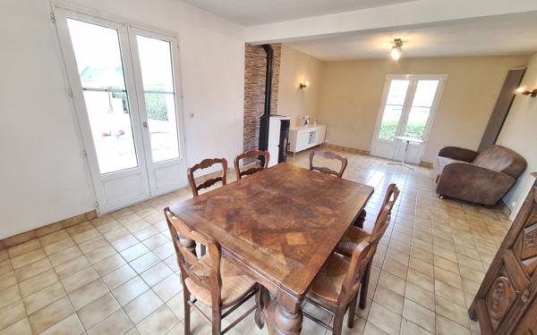 Maison à vendre    5 pièces •  Lanmeur