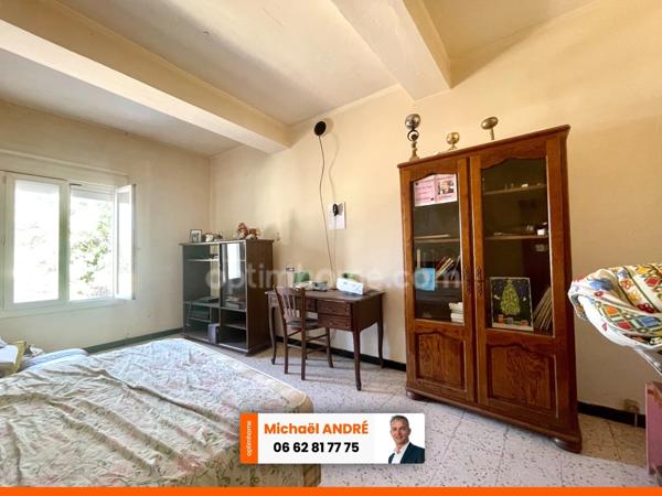 AIGUES-MORTES IMMEUBLE 7 PIÈCES 210 M2 + GARAGE