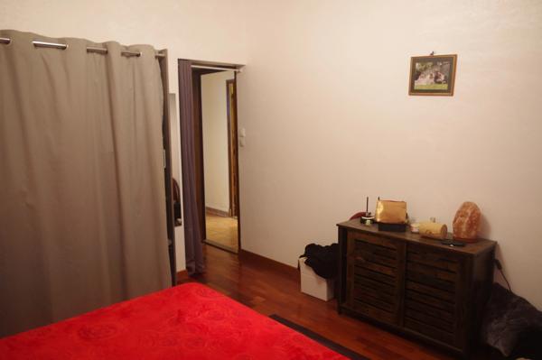 Maison à vendre PESSAN de 6 pièces, 4 chambres, terrain et garage double.