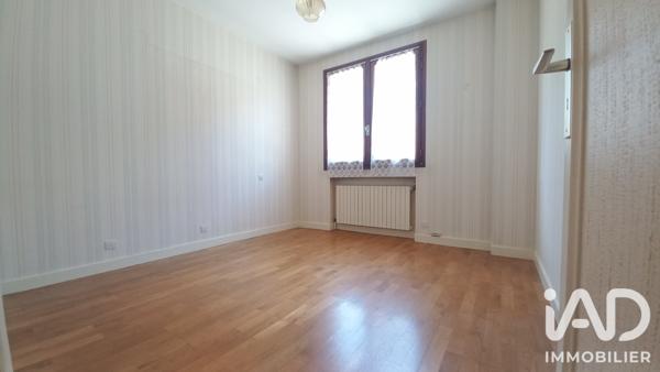 Maison à vendre 5 pièces 104 m² Saint-Julien-Molin-Molette