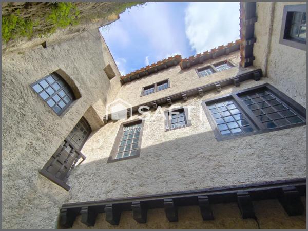 Immeuble au coeur de la cité médiévale de Carcassonne.