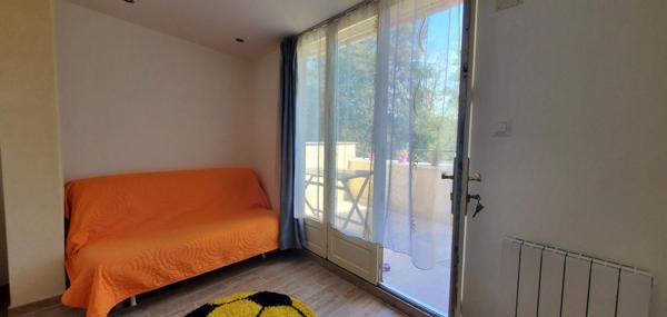 Lots de deux appartements + cave au sein d'une copropriété