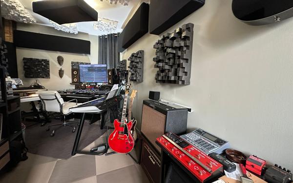 Maison à vendre    5 pièces • 315 m2 Espéraza