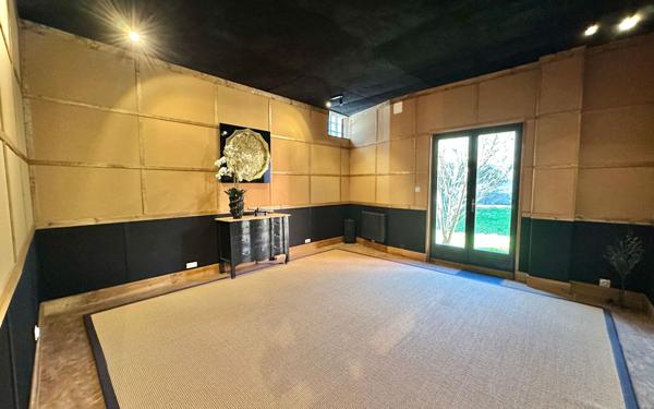 Maison à vendre    5 pièces • 315 m2 Espéraza