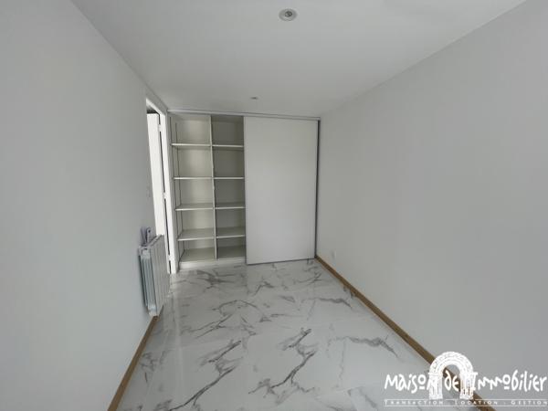 Vente Maison de plain-pied - 4 pièces - 88m² - CHATEAUBERNARD