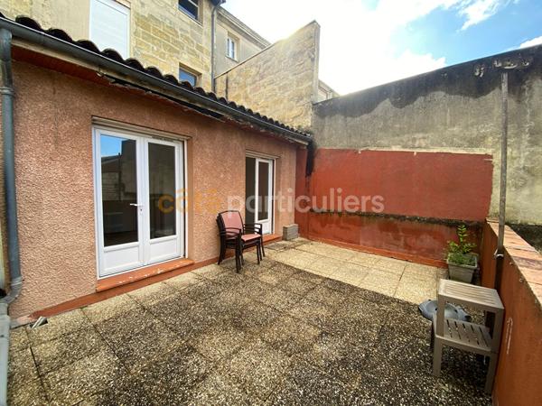 Vente
                Appartement61 m² - 3 Pièces -
                    BORDEAUX (33000)