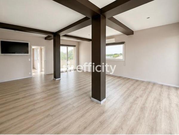 Appartement
         5 pièces
        - 167 m² 378 000 € *