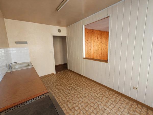 Maison à vendre 8 pièces OLLIERGUES (63)
