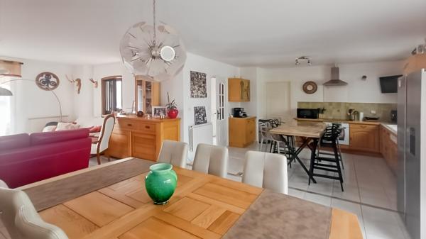 Maison La Trimouille 6 pièce(s) 150 m2