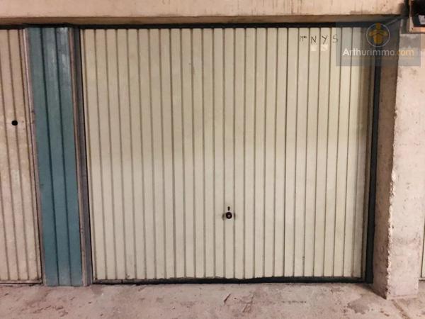 Vente                                                      Garage
                        
                                                            à La Seyne-sur-Mer