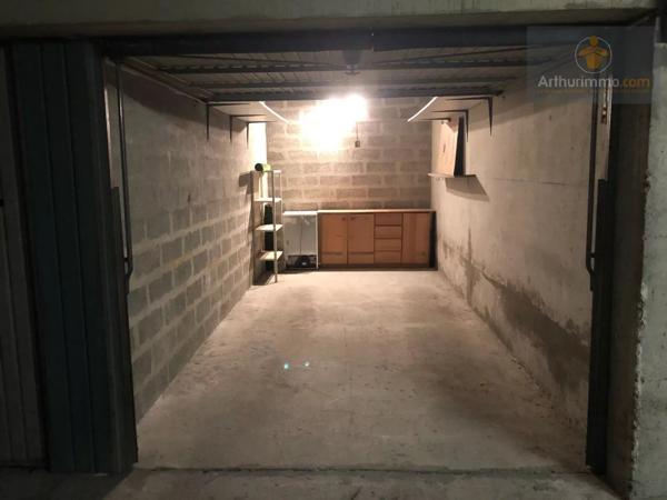 Vente                                                      Garage
                        
                                                            à La Seyne-sur-Mer