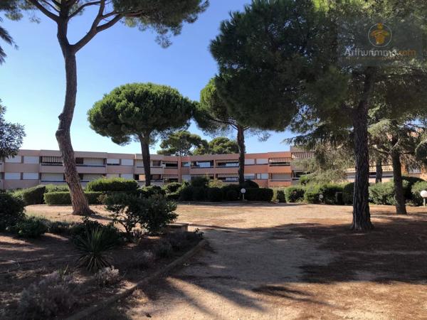 Vente                                                      Garage
                        
                                                            à La Seyne-sur-Mer