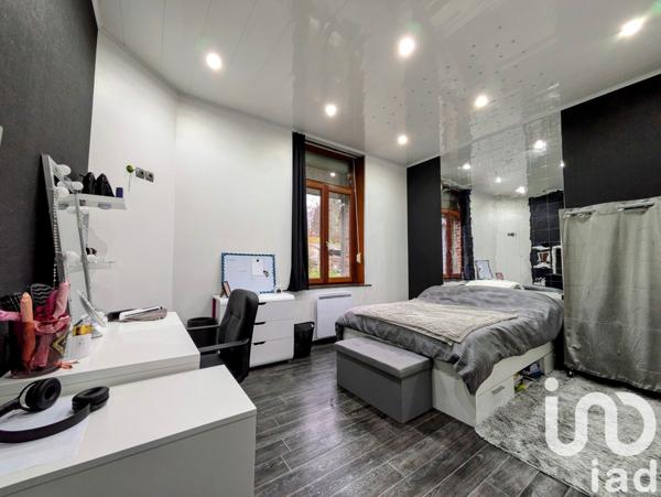 Maison traditionnelle 5 pièces de 104 m² à Haybes (08170)