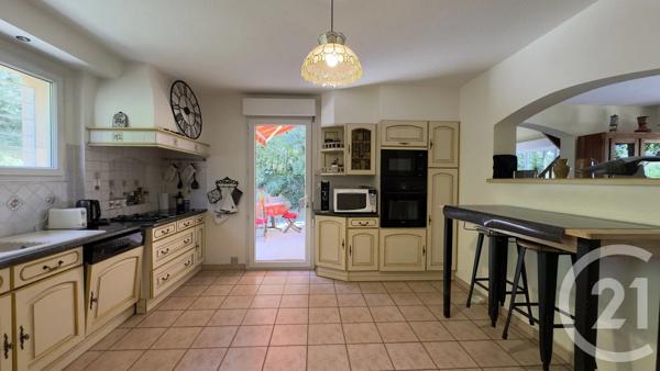 Maison à vendre  8 pièces - 169,60 m 2   GAP  - 05