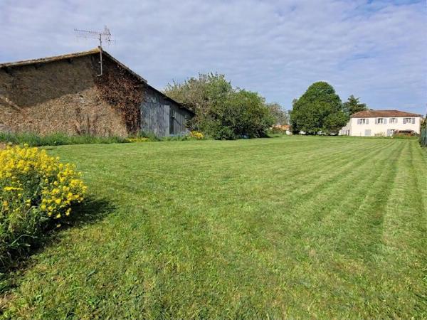 Grange Champdeniers 1 pièce(s) 100 m2
