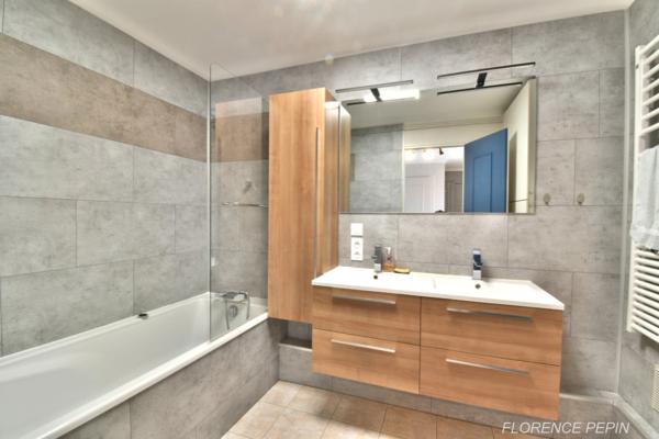 A vendre T3 Nantes proche hyper-centre, de 82m2 avec vue dégagée et balcon.