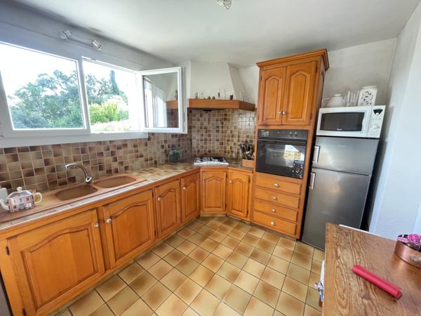Villa 2 appartements. Piscine.