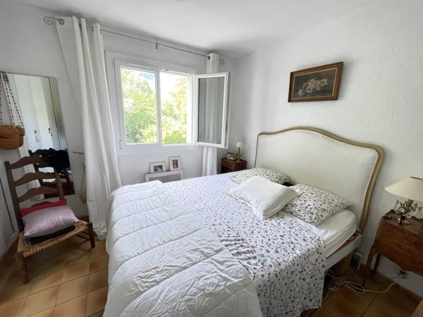 Villa 2 appartements. Piscine.