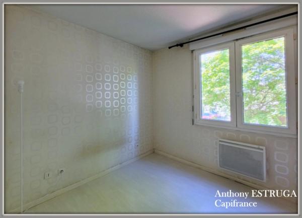 MURET CENTRE, appartement 2 pièces, 49m2 avec parking et terrasse.