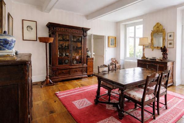 IMMEUBLE LOCATIF - MAISON de MAITRE du XVIIè