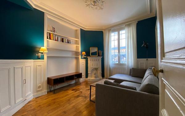 Appartement à vendre    2 pièces • 42 m2 Paris 11