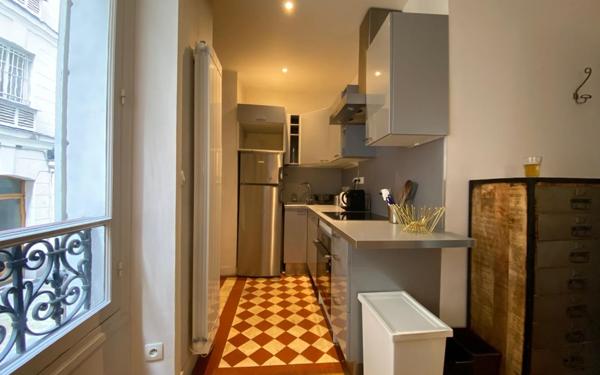 Appartement à vendre    2 pièces • 42 m2 Paris 11