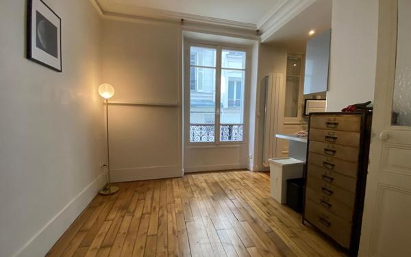 Appartement à vendre    2 pièces • 42 m2 Paris 11