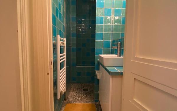 Appartement à vendre    2 pièces • 42 m2 Paris 11