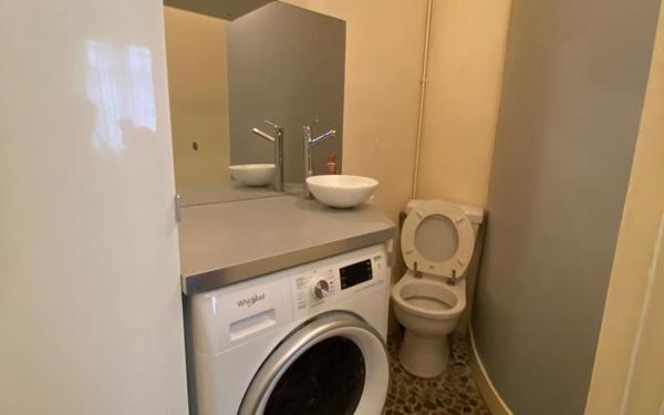 Appartement à vendre    2 pièces • 42 m2 Paris 11