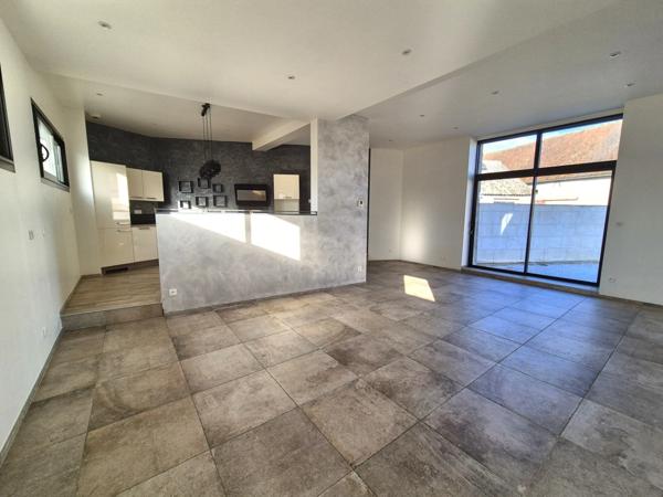 MAISON 4 CHAMBRES + GARAGE