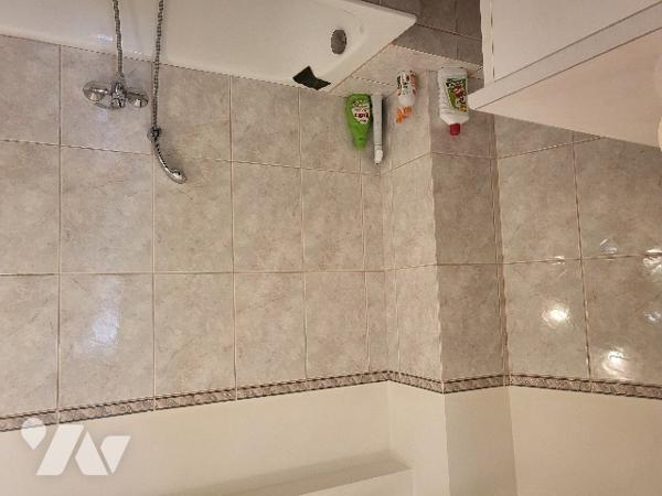 Traverse RAYNOUARD 
Joli et grand type 4 de 86 m² , 3 chambres , 
séjour sur balcon