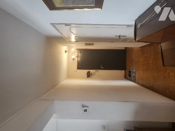 Traverse RAYNOUARD 
Joli et grand type 4 de 86 m² , 3 chambres , 
séjour sur balcon