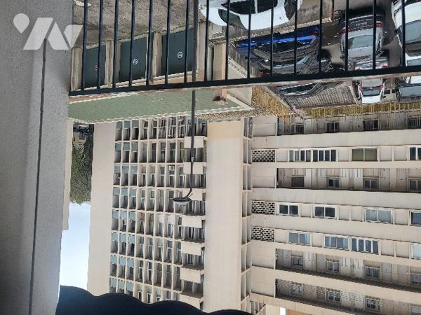 Traverse RAYNOUARD 
Joli et grand type 4 de 86 m² , 3 chambres , 
séjour sur balcon