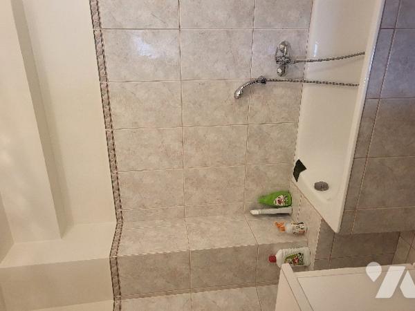 Traverse RAYNOUARD 
Joli et grand type 4 de 86 m² , 3 chambres , 
séjour sur balcon