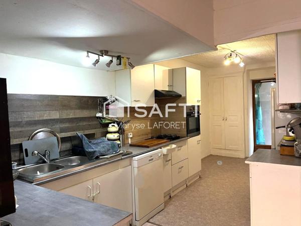 Maison de village avec garage et une cour de 20m² !