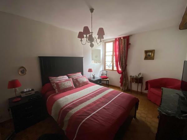 Crépy-en-Valois (60800) CREPY-EN-VALOIS QUARTIER HISTORIQUE BELLE MAISON DE 130 m² + GARAGE