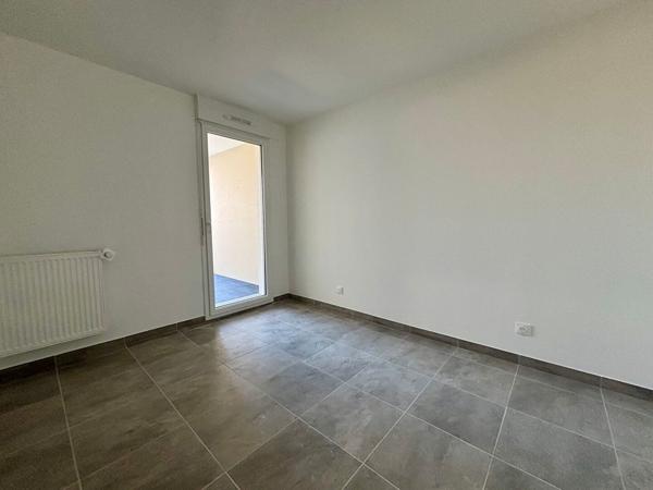 Appartement de deux pièces avec balcon à Ozoir-la-Ferrière - OZOIR LA FERRIERE