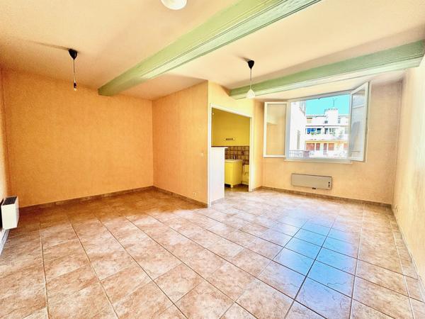 Aix-en-Provence (13100) Aix-en-Provence – Centre historique – T2 de 44 m² au calme