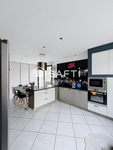 Maison familiale individuelle offrant de beaux volumes