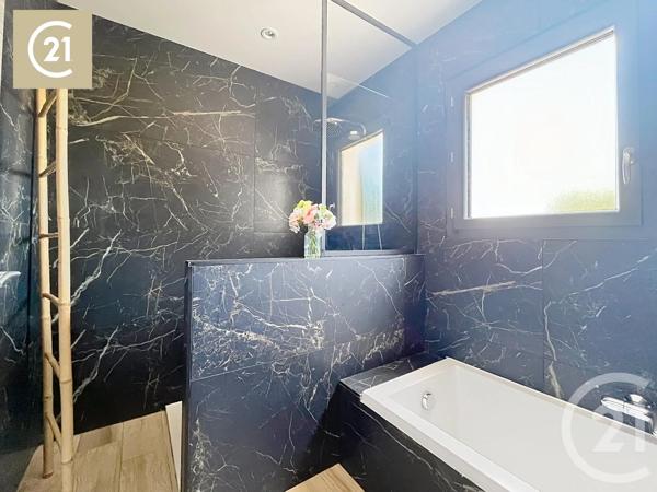 Maison à vendre  5 pièces - 110 m 2   SERIGNAN  - 34